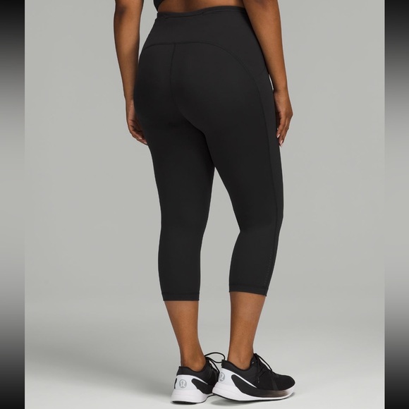 NWT Lululemon Swift speed high-rise crop 21” - Picture 2 of 6